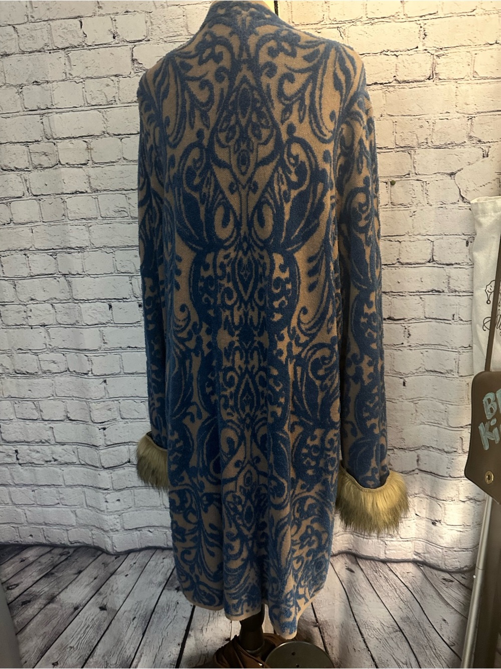 Chico’s Size 3 Long Embellished Duster Cardigan Coat Faux Fur Cuffs Blue Tan - Picture 5 of 9